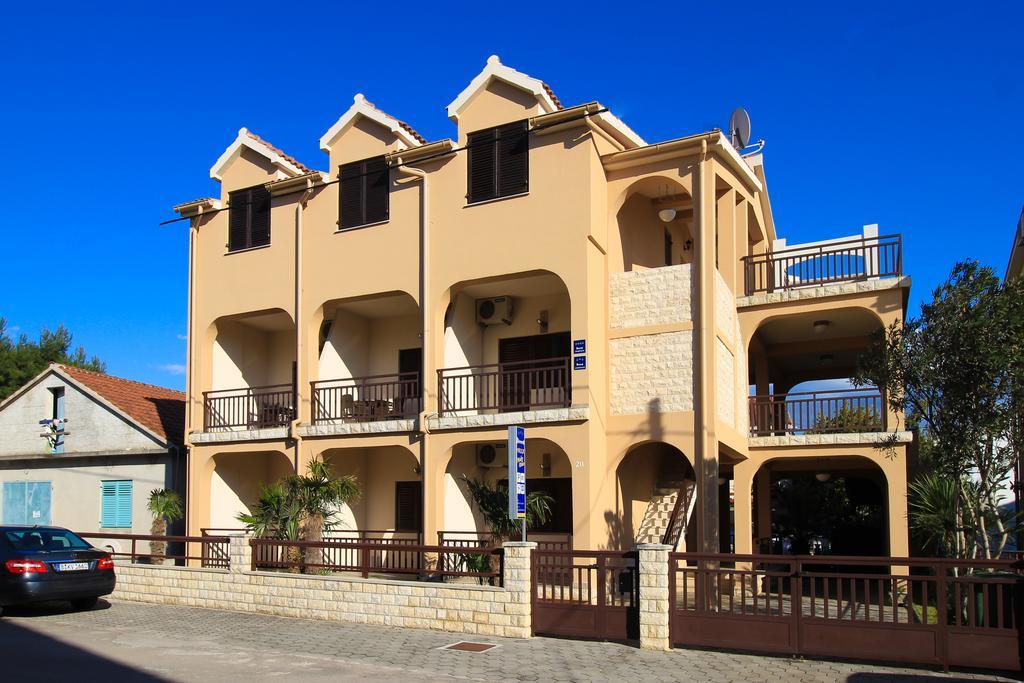 Apartments Maky & Dino Vodice Eksteriør bilde