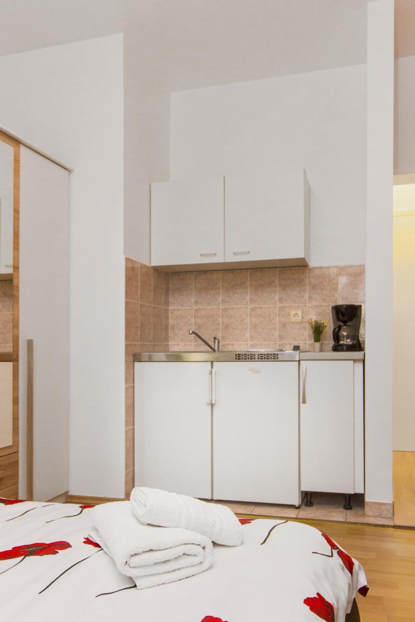 Apartments Maky & Dino Vodice Rom bilde