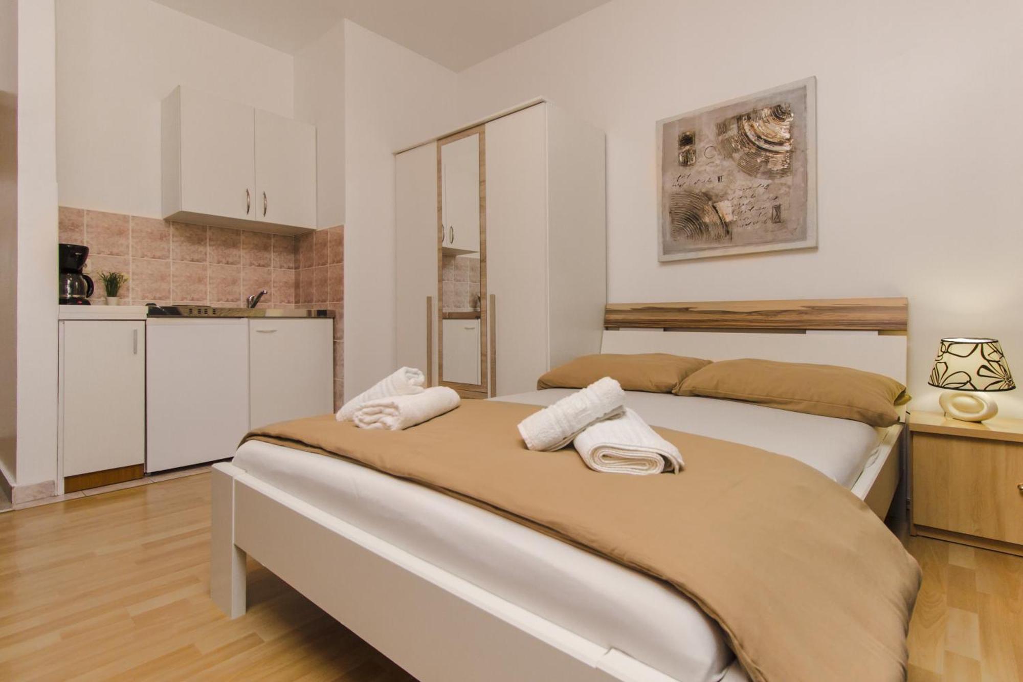 Apartments Maky & Dino Vodice Rom bilde