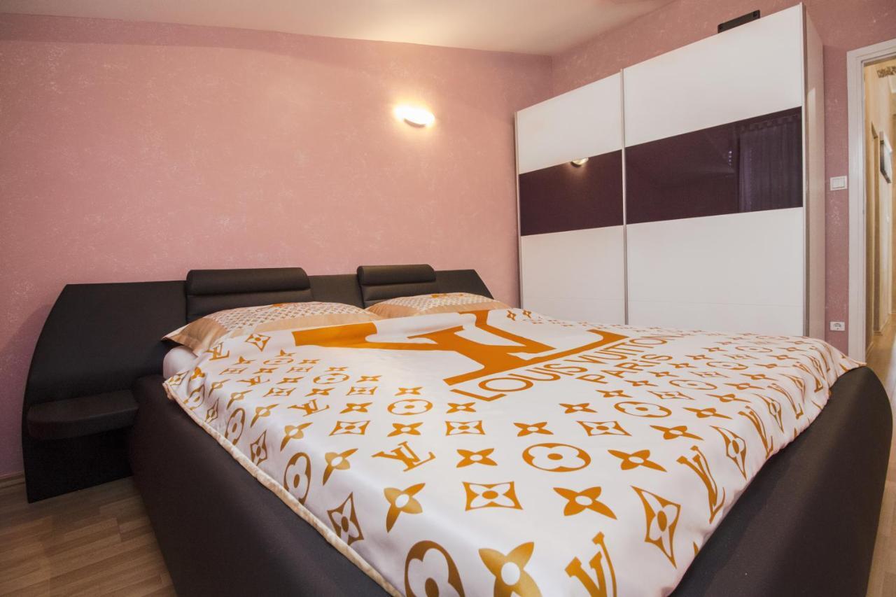 Apartments Maky & Dino Vodice Rom bilde